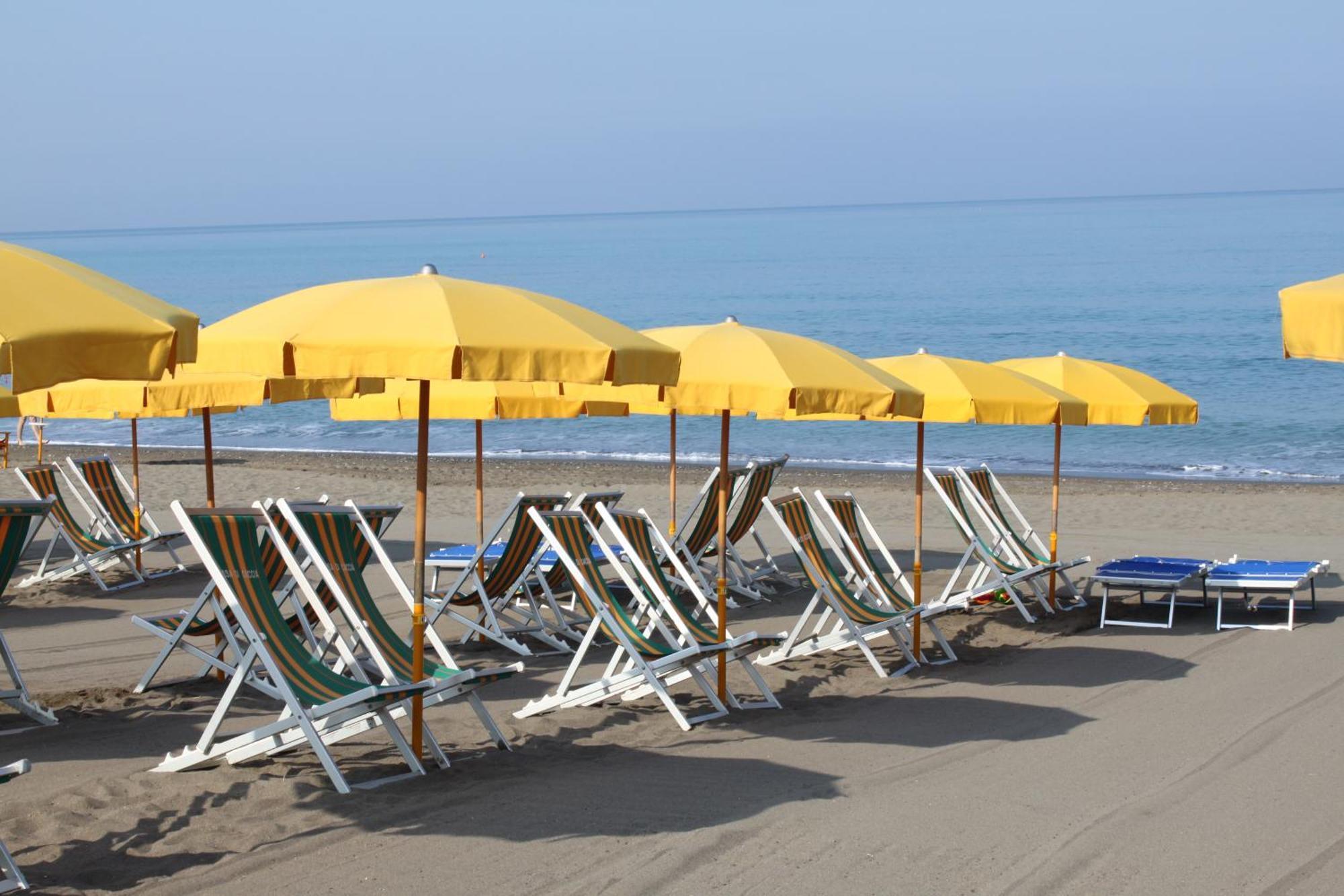 Camping Casa Di Caccia มารินา ดิ บิบโบนา ภายนอก รูปภาพ
