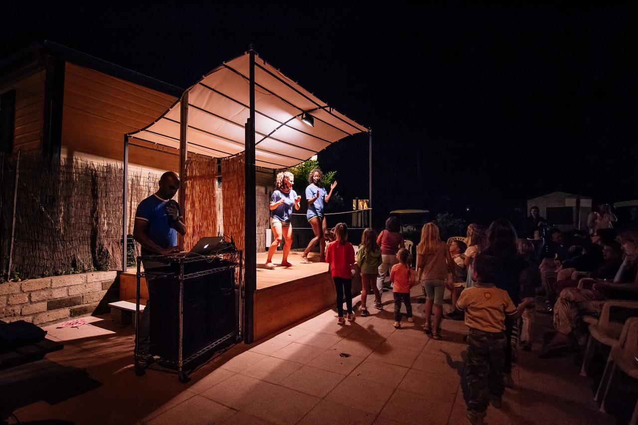 Camping Casa Di Caccia มารินา ดิ บิบโบนา ภายนอก รูปภาพ