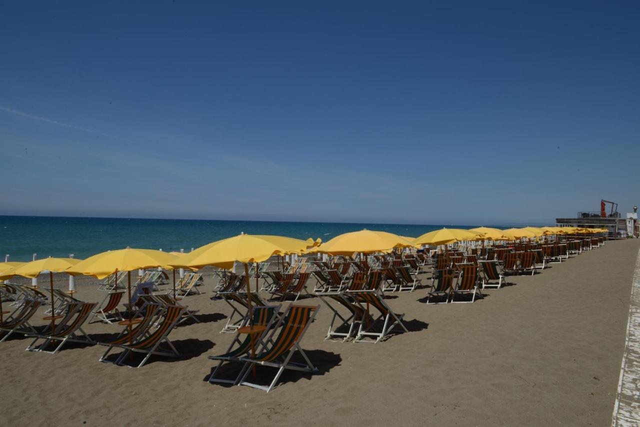 Camping Casa Di Caccia มารินา ดิ บิบโบนา ภายนอก รูปภาพ